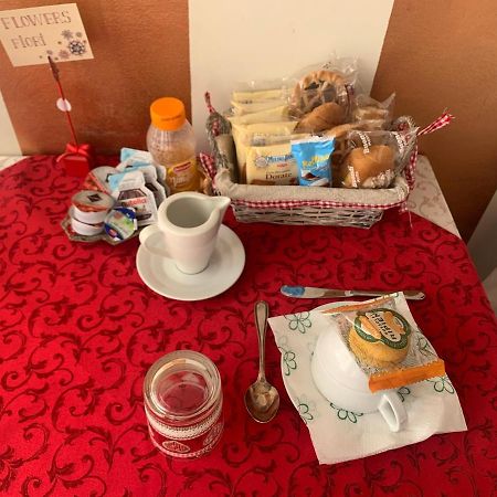 B&B Verona Business And Fun G B Rossi Friendly Εξωτερικό φωτογραφία